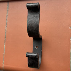 Double hook from flat F