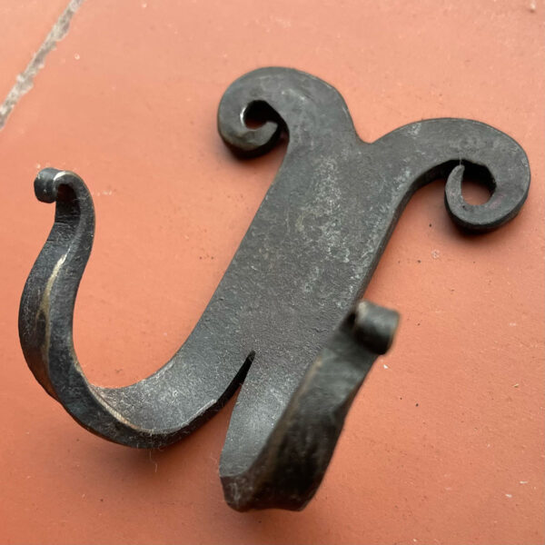 Double horned wall hook 3