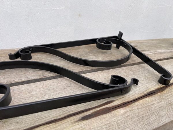 Hanging basket brackets 1