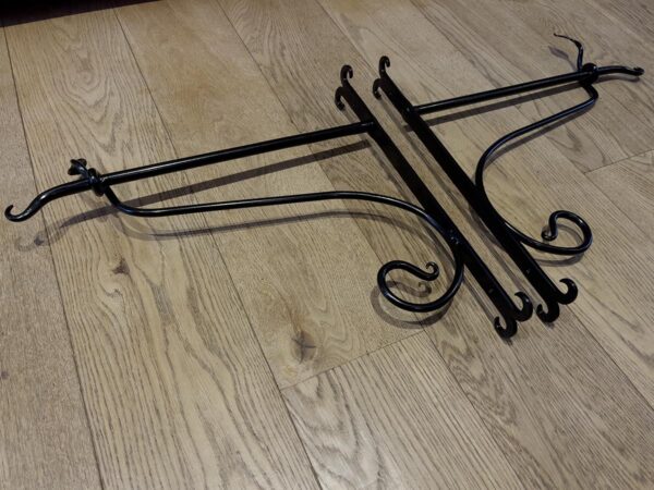 vine style hanging brackets