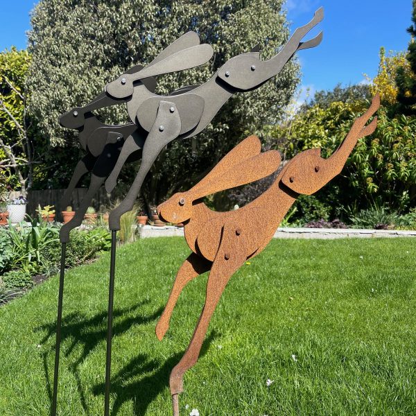 Bronze march hare 2