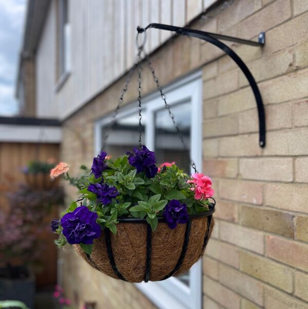 Clean hanging basket bracket