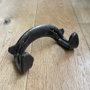 Horseshoe hook 2